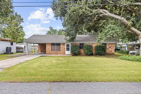 713 N Severin St, Erath, LA 70533