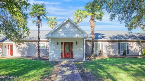 Exterior - 122 Barbour Dr, Franklin, LA 70538 photo 1 of 6