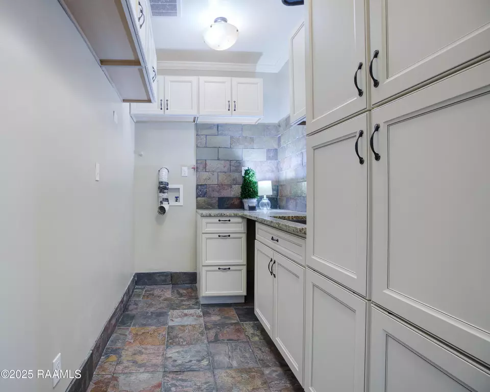 Other - 122 Barbour Dr, Franklin, LA 70538 photo 4 of 9