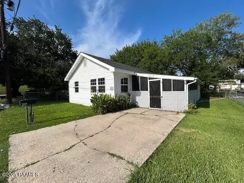 2419 Tupelo St, Morgan City, LA 70380
