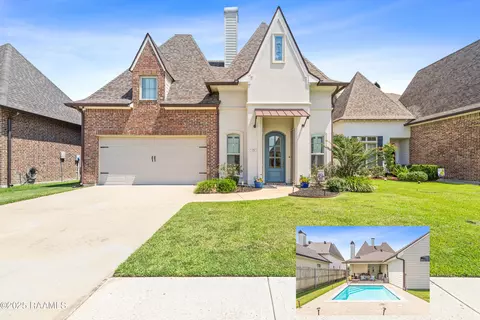 238 Santander Dr, Youngsville, LA 70592