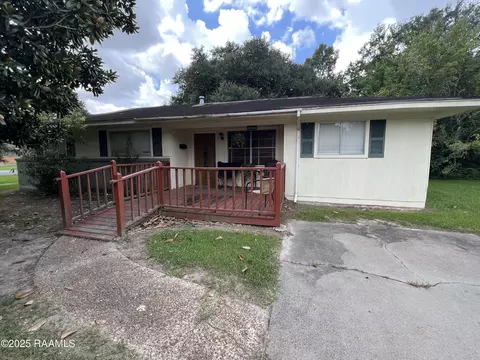 1203 Lurose Dr, Crowley, LA 70526