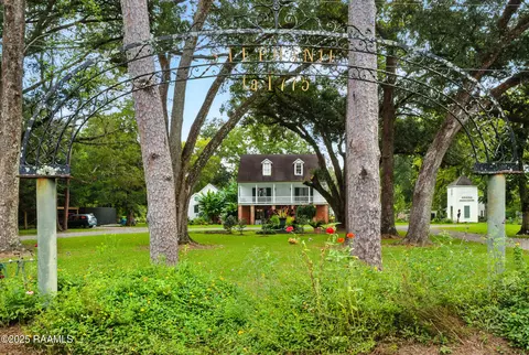 1862 Bushville Hwy, Arnaudville, LA 70512