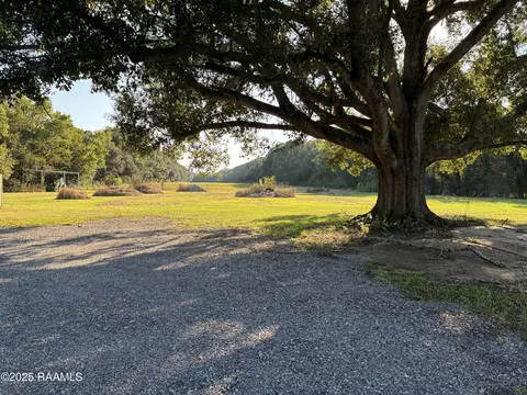 4444 Main Hwy, Breaux Bridge, LA 70517