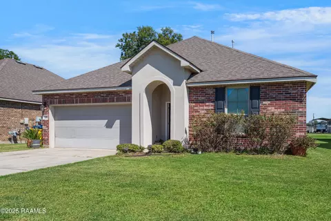 211 Saddle Dr, Lafayette, LA 70507