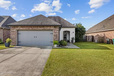 106 Bristow Bayou Rd, Broussard, LA 70518