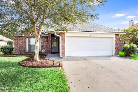 1710 Oakleaf Blvd, Opelousas, LA 70570