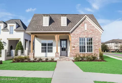 100 Keelingwood Ln, Lafayette, LA 70507
