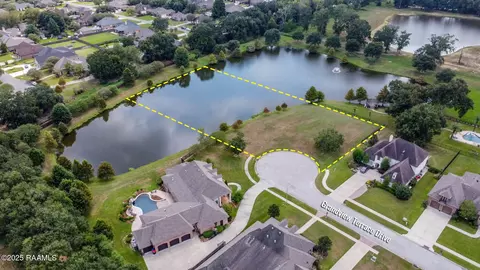 206 Grandview Terrace Dr, Youngsville, LA 70592