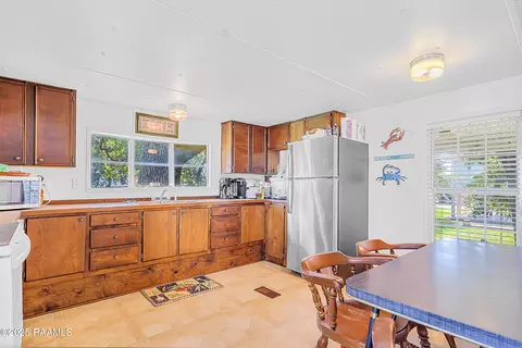 Kitchen - 141 Martin Hebert St, Lake Charles, LA 70607 photo 2 of 2