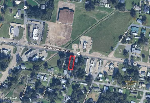 434 Veterans Memorial Dr, Abbeville, LA 70510