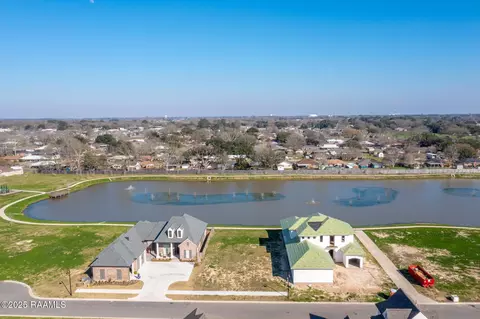 203 Waterpointe Ln, Scott, LA 70583