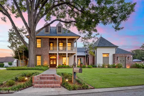 301 Opus One Dr, Broussard, LA 70518
