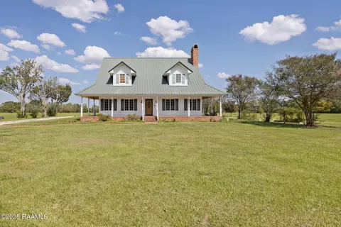 15011 S Guegnon St, Abbeville, LA 70510