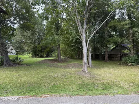 131 Optimist Rd, Lafayette, LA 70507