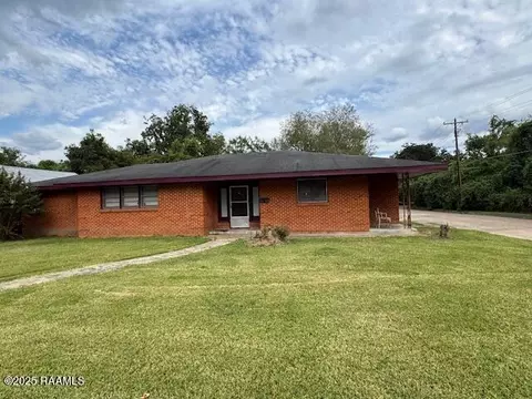 537 S Market St, Opelousas, LA 70570