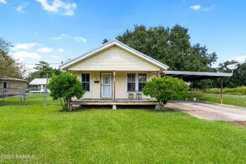 1209 Levert St, Gueydan, LA 70542 photo 1