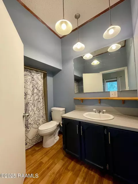 Bath - 506 Fort Hamilton Dr, Opelousas, LA 70570 photo 1 of 4