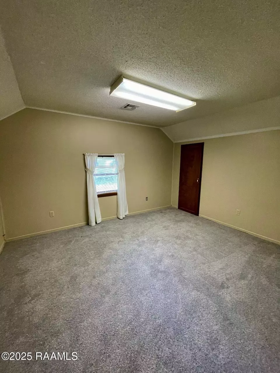 Bedroom - 506 Fort Hamilton Dr, Opelousas, LA 70570 photo 2 of 3