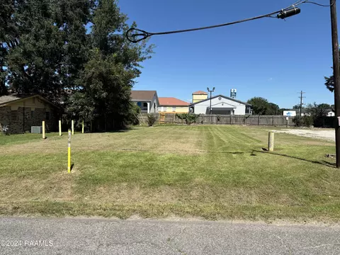 219 Chalmette Dr #28, Lafayette, LA 70501