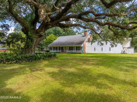 200 W Musique Rd, Carencro, LA 70520