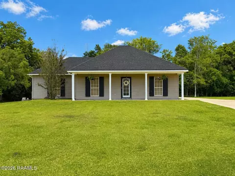 1064 Oleus Champagne Sr Rd, Saint Martinville, LA 70582