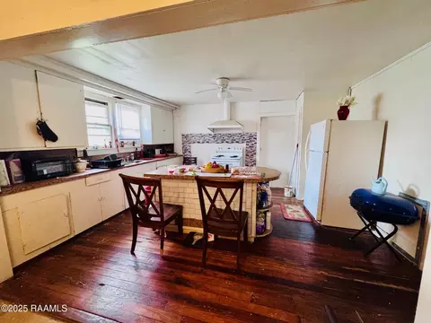 Kitchen - 959 Chitimacha Trl, Baldwin, LA 70514 photo 1 of 2