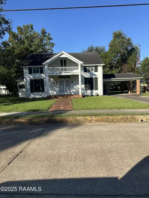 703 1st St, Franklin, LA 70538
