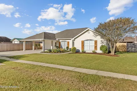 200 Papa Joe Dr, Broussard, LA 70518
