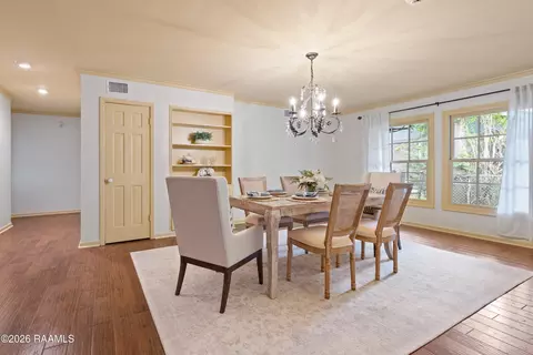 Dining - 106 Teche Dr, Lafayette, LA 70503 photo 4 of 4