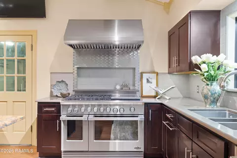 Kitchen - 106 Teche Dr, Lafayette, LA 70503 photo 2 of 4