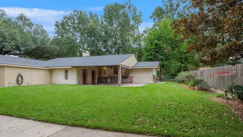 Exterior - 106 Teche Dr, Lafayette, LA 70503 photo 3 of 4