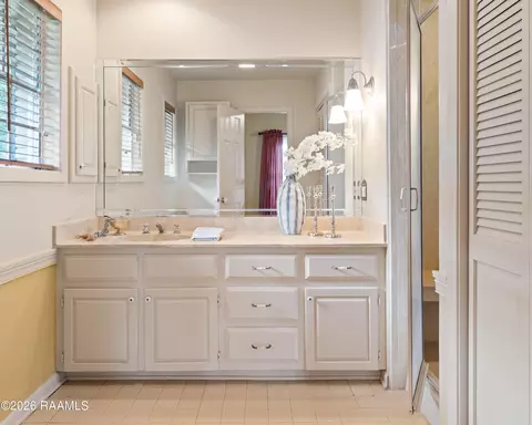 Bath - 106 Teche Dr, Lafayette, LA 70503 photo 6 of 6