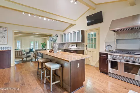 Kitchen - 106 Teche Dr, Lafayette, LA 70503 photo 3 of 4