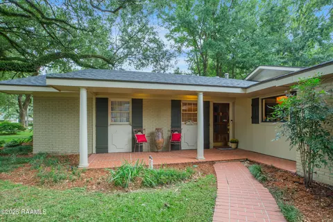 106 Teche Dr, Lafayette, LA 70503