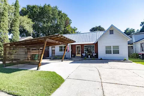 142 Cedar Crest Ct, Lafayette, LA 70501