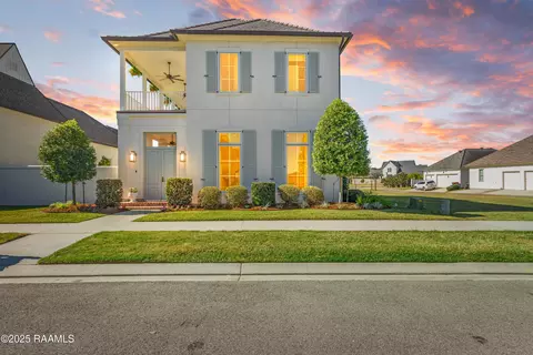 107 Everett Rdg, Lafayette, LA 70508