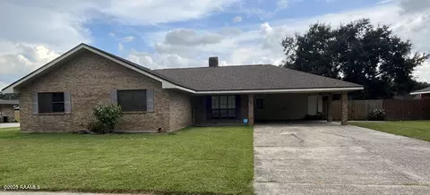 102 Crocus Ln, Lafayette, LA 70507