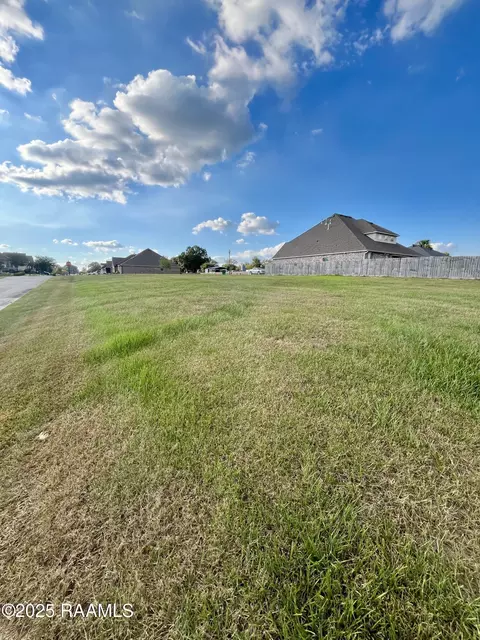 707 Emancipation Blvd, Broussard, LA 70518