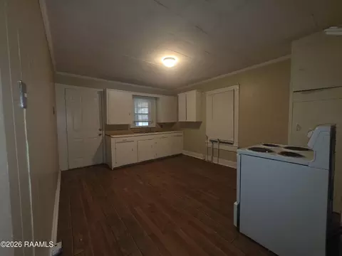 309 E Cedar St, Lafayette, LA 70501 photo 2