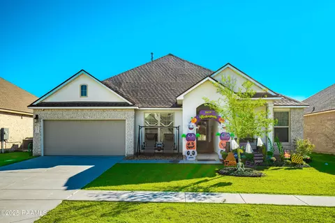 4673 W Ridge Rd, Lake Charles, LA 70607