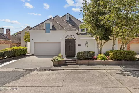 301 Oakleaf Dr, Lafayette, LA 70503