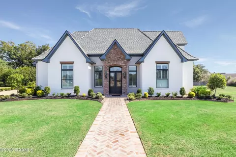 203 Alsway Ln, Broussard, LA 70518