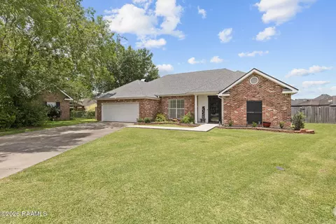 210 Silver Creek Cir, Lafayette, LA 70508
