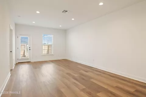 Living - 126 Frontier Ln, Scott, LA 70583 photo 2 of 2