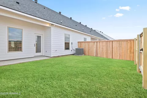 Exterior - 122 Frontier Ln, Scott, LA 70583 photo 2 of 5