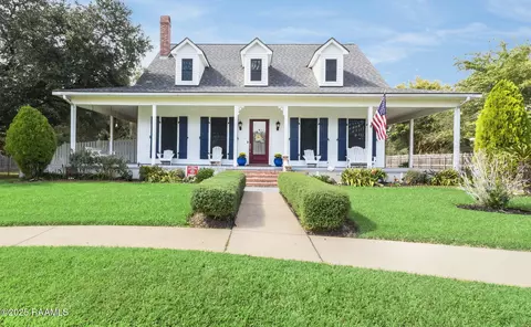 103 Prosperity Cir, Lafayette, LA 70508
