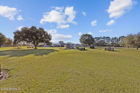 Exterior - 17727 Dalton Rd, Kaplan, LA 70548 photo 3 of 5