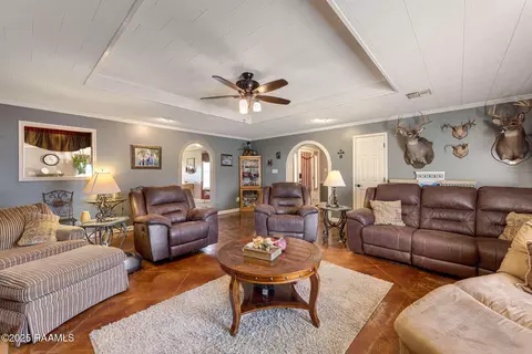 Living - 17727 Dalton Rd, Kaplan, LA 70548 photo 2 of 2