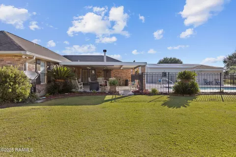 Exterior - 17727 Dalton Rd, Kaplan, LA 70548 photo 2 of 5